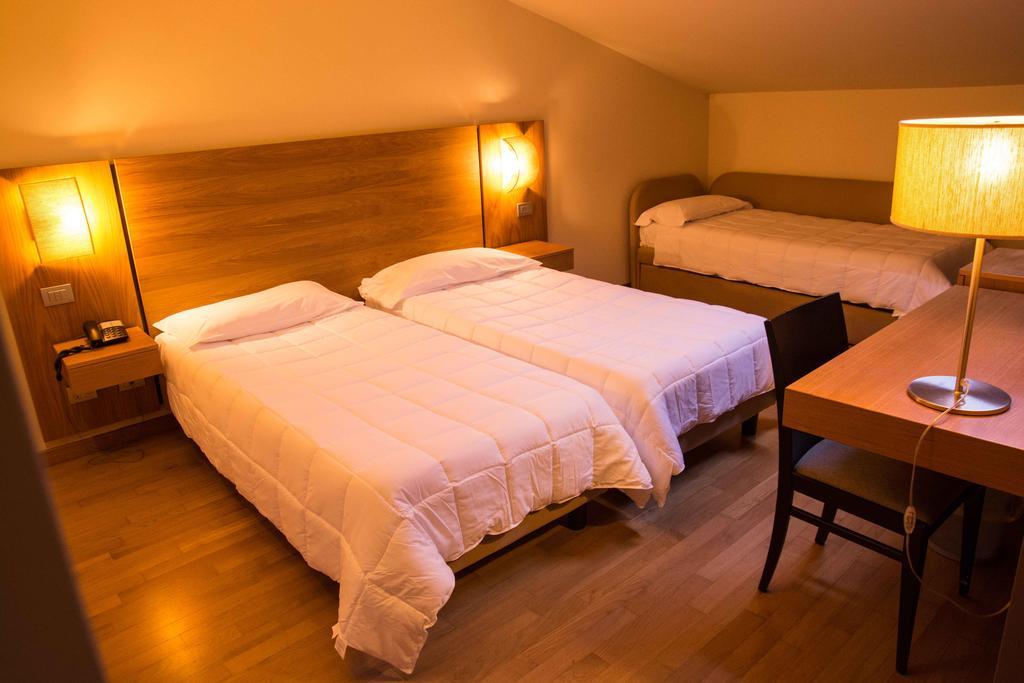 Country House Corte Del Sole Campolungo Rum bild